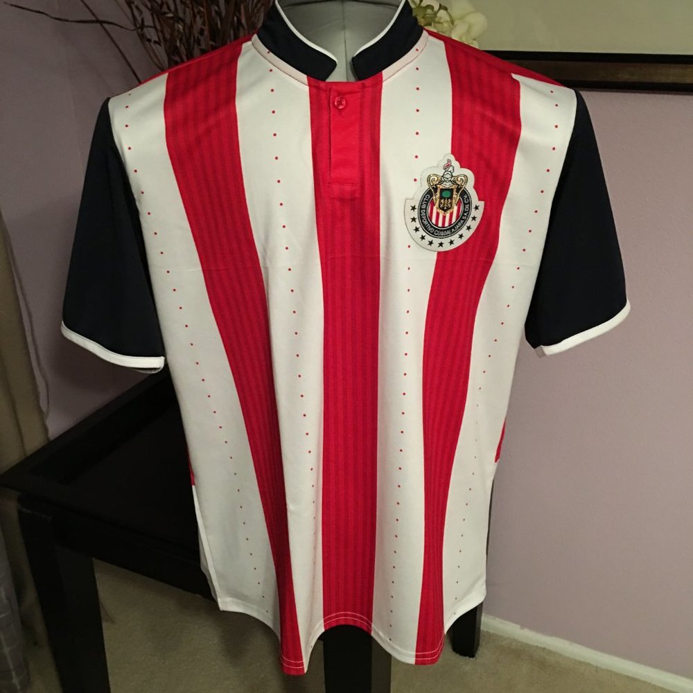 Las chivas soccer Guadalajara  México jersey Free shorts adult size